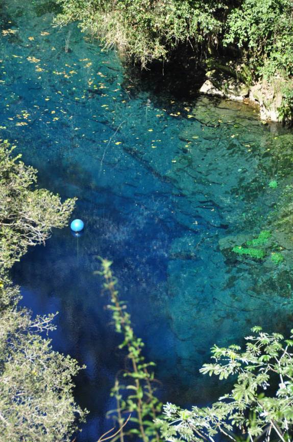 A belíssima Lagoa Misteriosa, em Bonito, no Mato Grosso do Sul